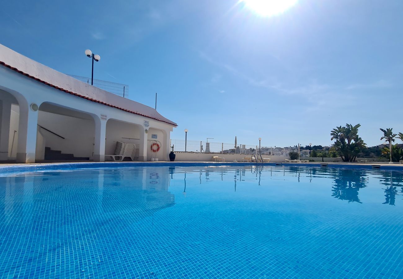 Apartamento em Albufeira - T3 Centro de Albufeira com piscina